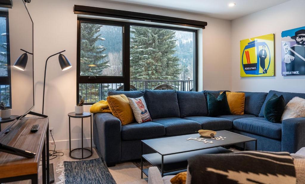 Revel In The Stoke By Revelstoke Vacations Apartment Екстериор снимка